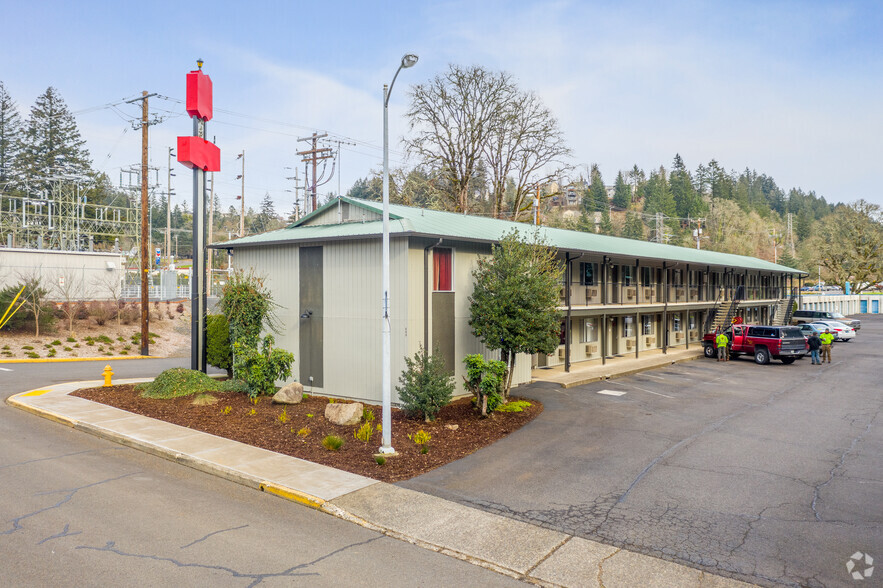 600 SW Beech Rd, Estacada, OR à vendre - Photo principale - Image 1 de 15