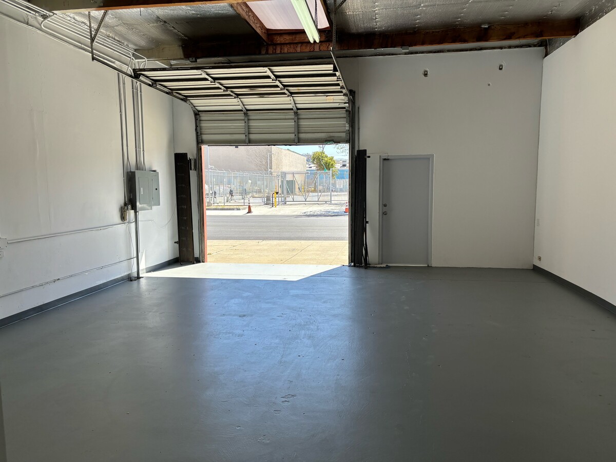 1555 Yosemite Ave, San Francisco, CA 94124 - Unit 27 - - Interior Photo - Image 2 of 2