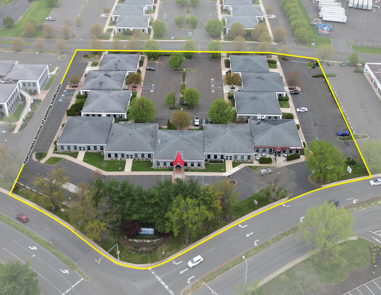 584 Middletown, 950 & 970 Town Center portfolio of 3 properties for sale on LoopNet.ca - Aerial - Image 1 of 3