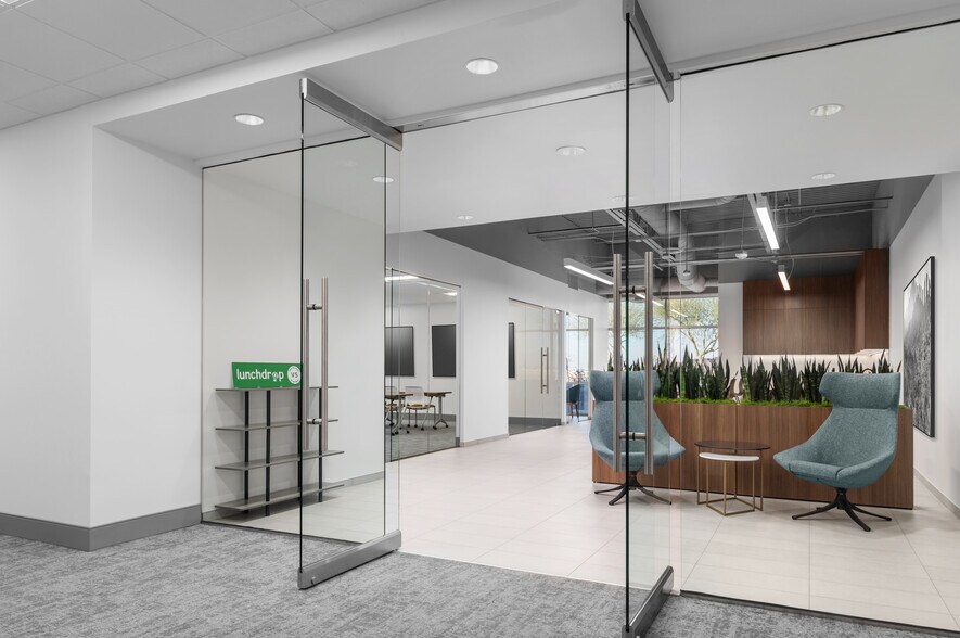 1130 N Alma School Rd, Mesa, AZ à louer - Photo du bâtiment - Image 2 de 30