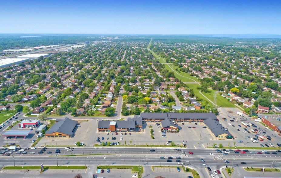 3572-3664 Saint-Charles Boul, Kirkland, QC for lease - Building Photo - Image 3 of 6