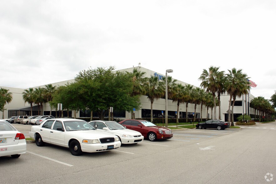 6600 Congress Ave, Boca Raton, FL à louer - Photo du bâtiment - Image 3 de 6