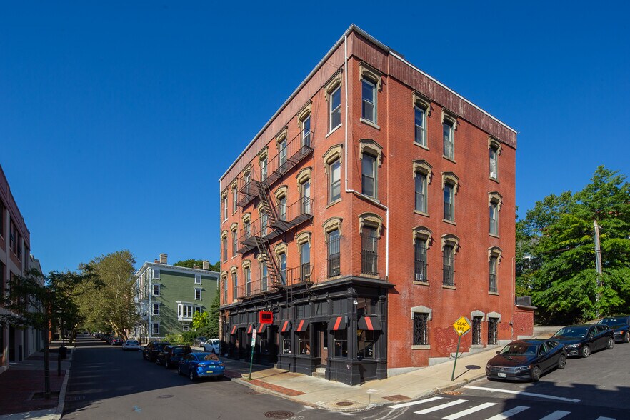 161 Benefit St, Providence, RI à vendre - Photo du bâtiment - Image 2 de 20