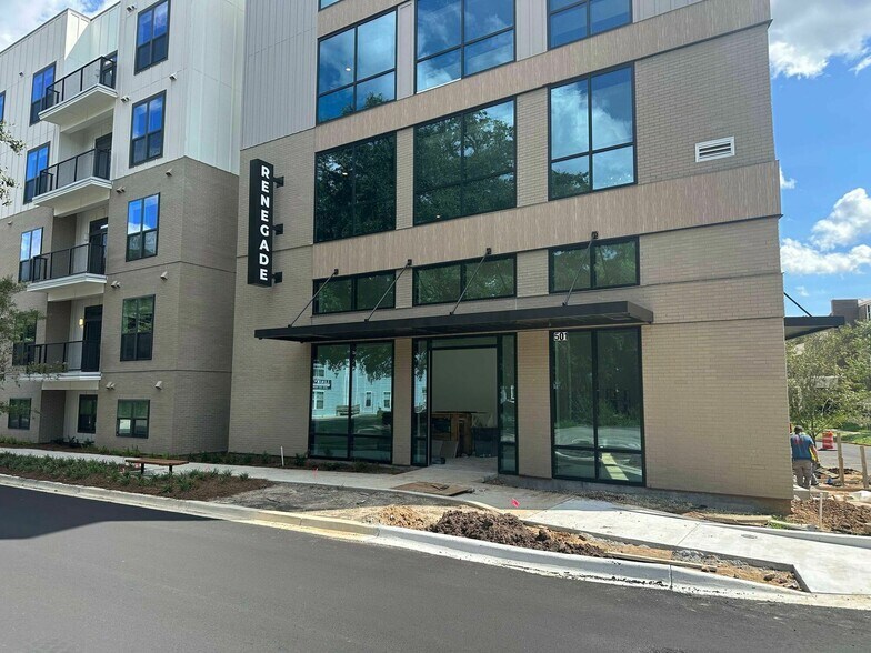 501 Chapel Dr, Tallahassee, FL à louer - Photo du bâtiment - Image 2 de 8