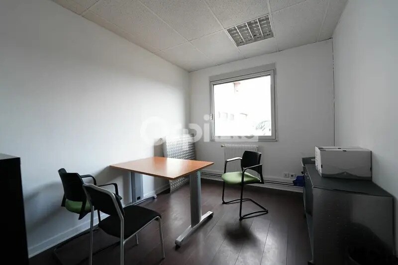 Office in Rillieux-la-Pape for lease - Interior Photo - Image 3 of 12