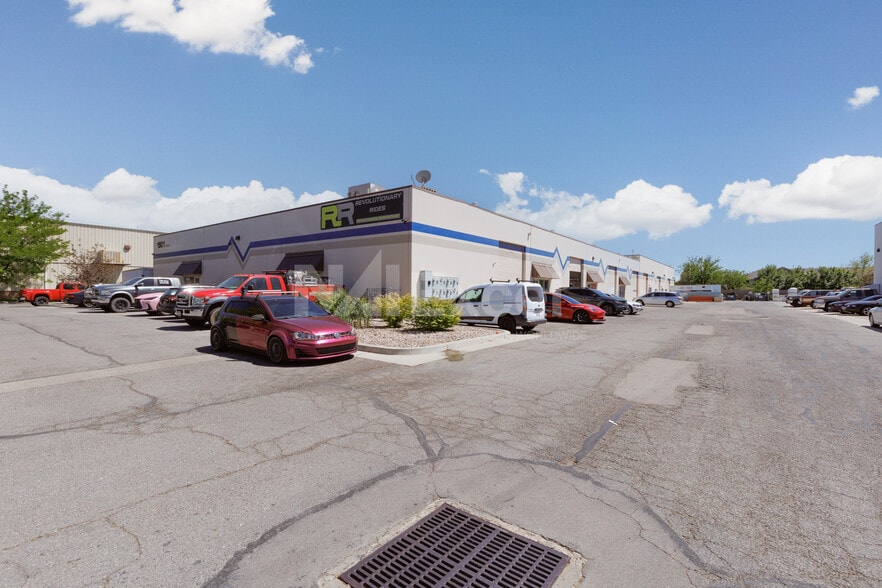 1901 W 2425 S, Woods Cross, UT for lease - Building Photo - Image 2 of 6