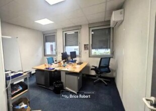 Bureau dans Écully à louer Photo du bâtiment- Image 2 de 3