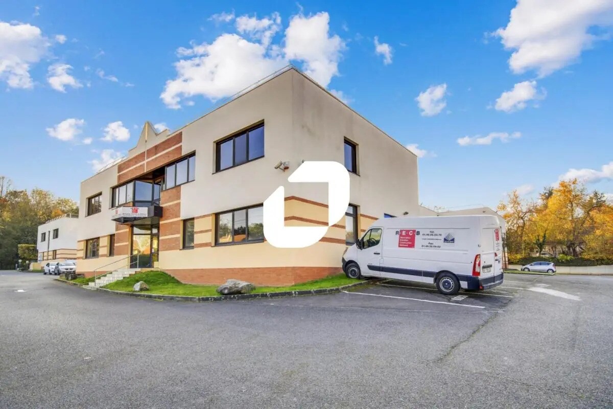 Flex in Champs-sur-Marne for lease Building Photo- Image 1 of 9