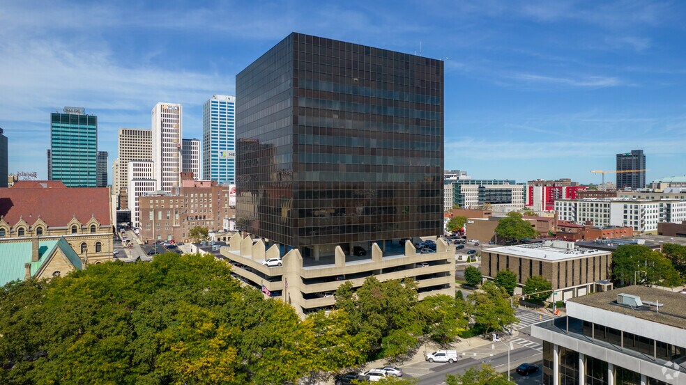 140 E Town St, Columbus, OH for lease - Primary Photo - Image 1 of 8