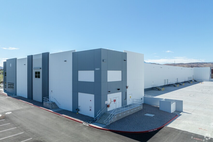 8491 W Badura Ave, Las Vegas, NV à vendre - Photo du bâtiment - Image 2 de 6