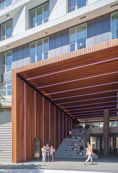 12121 W Olympic Blvd, Los Angeles, CA à louer - Photo du bâtiment - Image 3 de 26