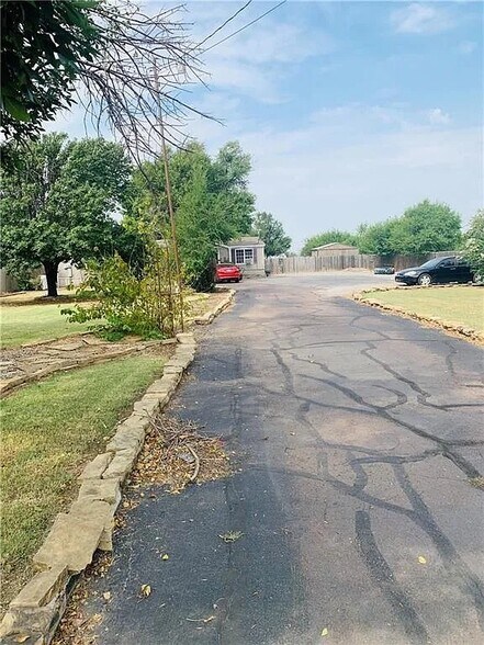 1205 S Main St, Altus, OK à vendre - Photo du bâtiment - Image 3 de 12