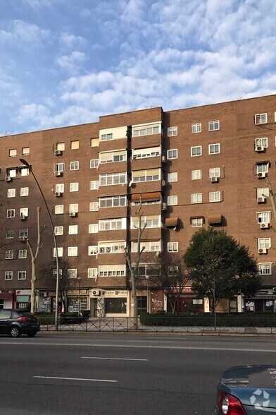Calle de Leganés, 61, Fuenlabrada, Madrid à vendre - Photo du bâtiment - Image 2 de 2