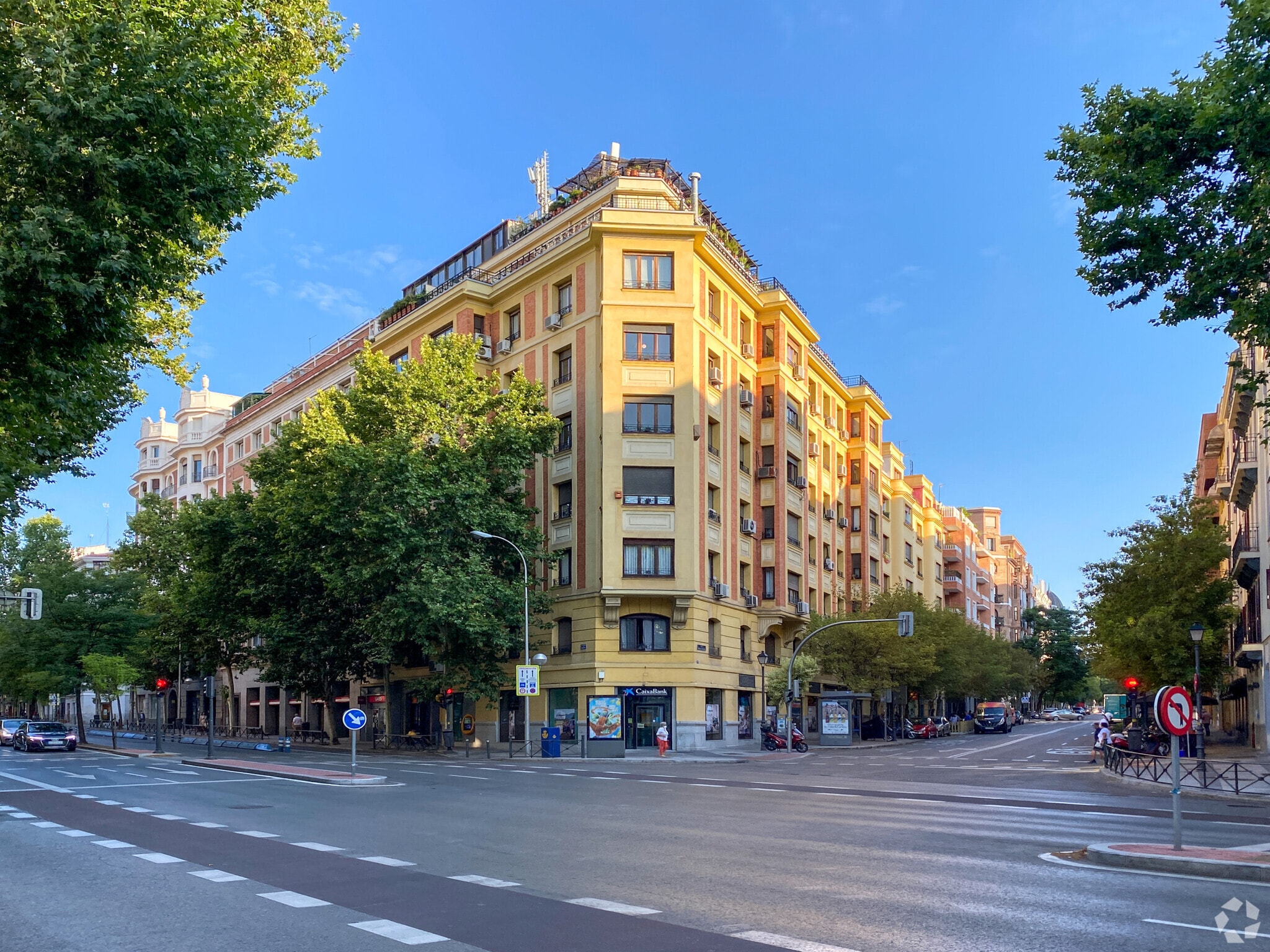 Calle de Sagasta, 15, Madrid, Madrid for lease Primary Photo- Image 1 of 3