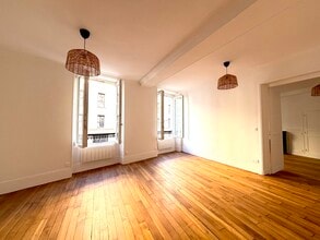 148 Rue Montmartre, Paris for lease Interior Photo- Image 2 of 6