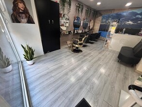 Commerce de détail dans Santa Coloma de Gramenet, Barcelona à louer Photo intérieure- Image 2 de 7