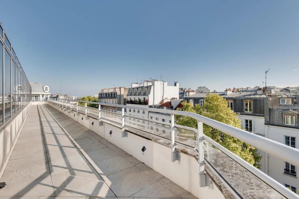 Place De Clichy, Paris à louer Photo du bâtiment- Image 1 de 30