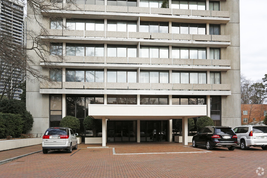 2575 Peachtree Rd NE, Atlanta, GA for sale - Building Photo - Image 2 of 58