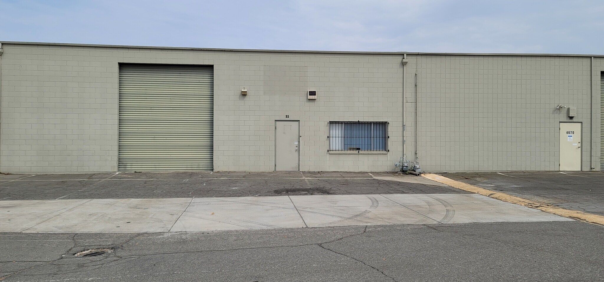 4674 E Waterloo Rd, Stockton, CA for lease Primary Photo- Image 1 of 4