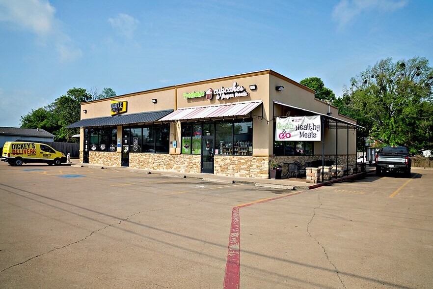 220 S Palestine St, Athens, TX à vendre - Photo du bâtiment - Image 2 de 10