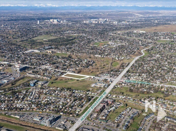 4628 N Centre St, Calgary, AB à vendre - Aérien - Image 2 de 2