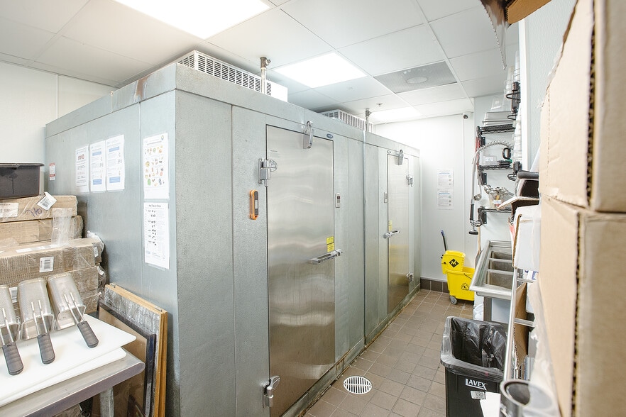7901 NW 36th St, Doral, FL for lease - Building Photo - Image 2 of 7
