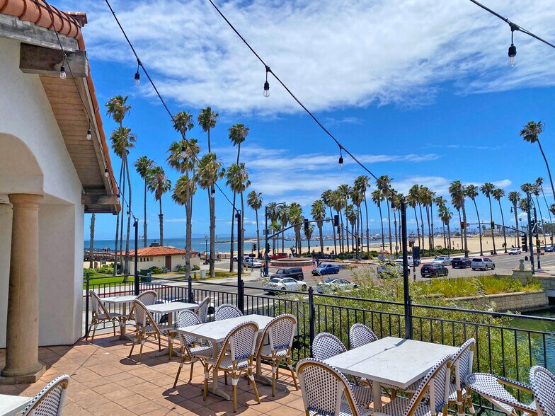 15 E Cabrillo Blvd, Santa Barbara, CA à louer - Photo du bâtiment - Image 2 de 16