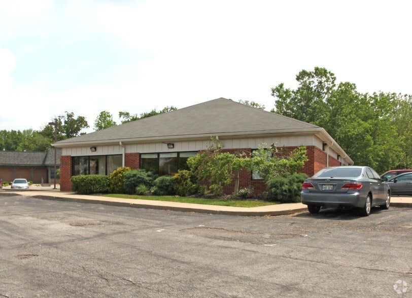 1804 10th St, Jeffersonville, IN for sale - Building Photo - Image 2 of 26