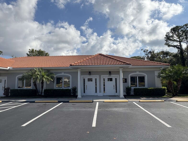 2940-2946 University Pky, Sarasota, FL for lease - Building Photo - Image 2 of 21