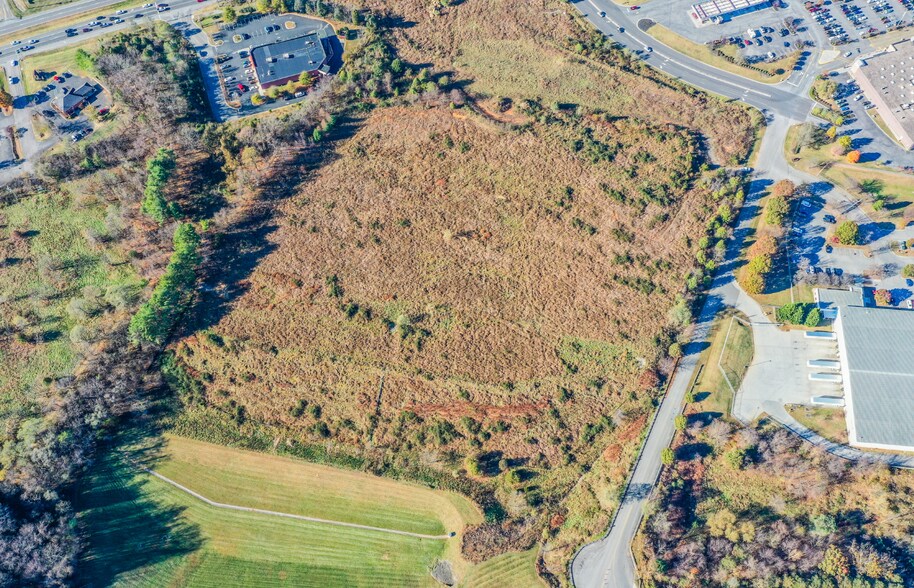 0 Valley Gateway Blvd, Roanoke, VA à vendre - Photo du bâtiment - Image 2 de 4