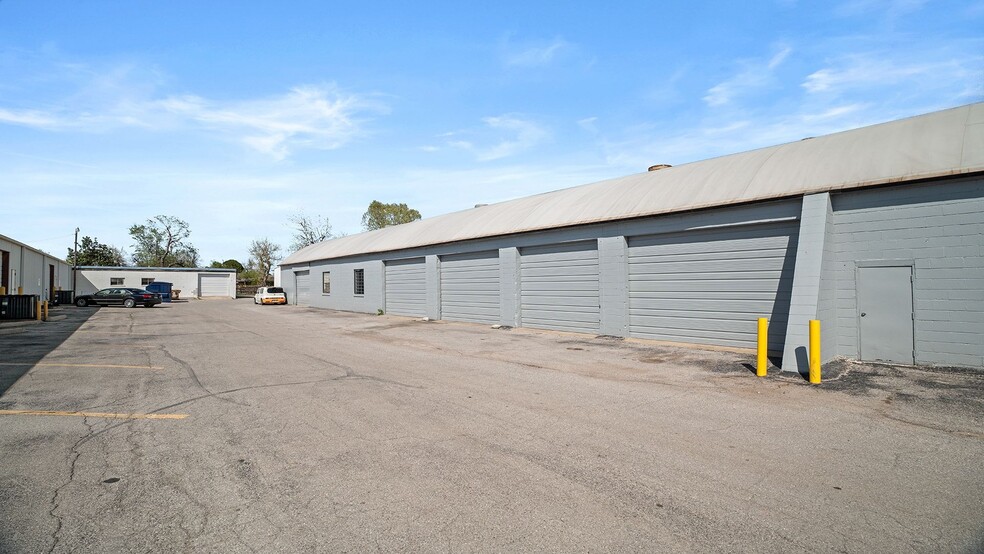4621 NW 10th St, Oklahoma City, OK for sale - Building Photo - Image 3 of 9