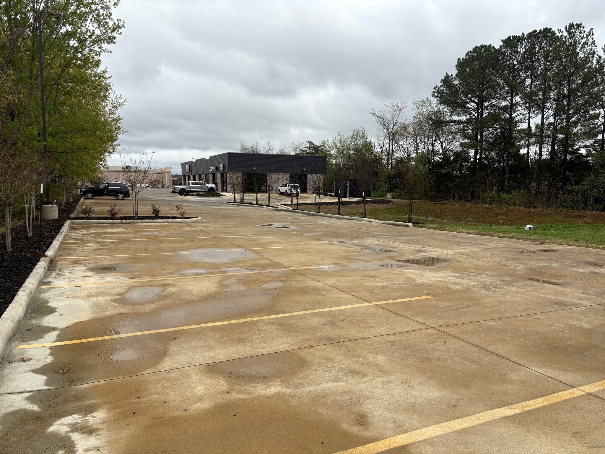 1117 McMurtrie Dr NW, Huntsville, AL à vendre Photo du bâtiment- Image 1 de 5