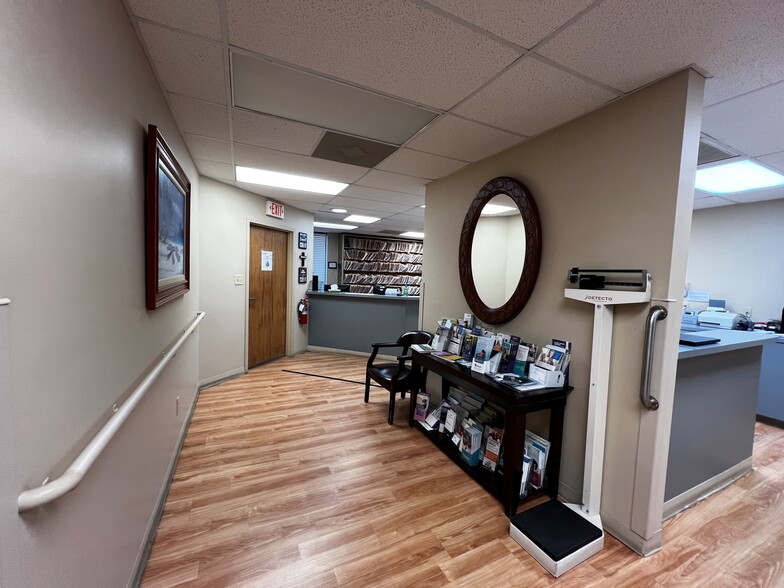 913 Bowman Rd, Mount Pleasant, SC for sale - Building Photo - Image 3 of 10