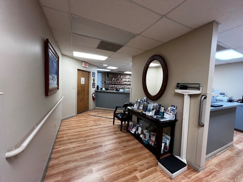 913 Bowman Rd, Mount Pleasant, SC à vendre - Photo du bâtiment - Image 3 de 10