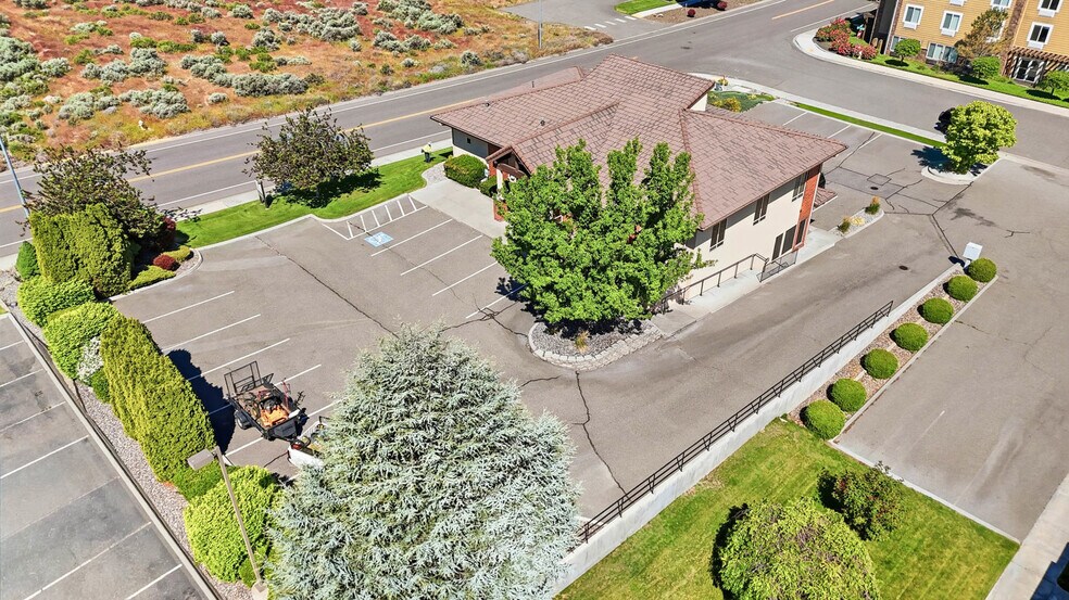 7139 W Hood Pl, Kennewick, WA à louer - Photo du bâtiment - Image 3 de 4