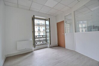 31 Rue De Châteaudun, Paris à louer Photo intérieure- Image 1 de 10