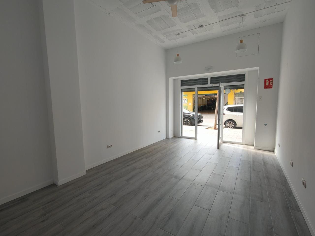 Retail in Martorell, Barcelona for lease Interior Photo- Image 1 of 7
