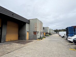 17 Governor Macquarie Dr, Chipping Norton for lease Building Photo- Image 2 of 6