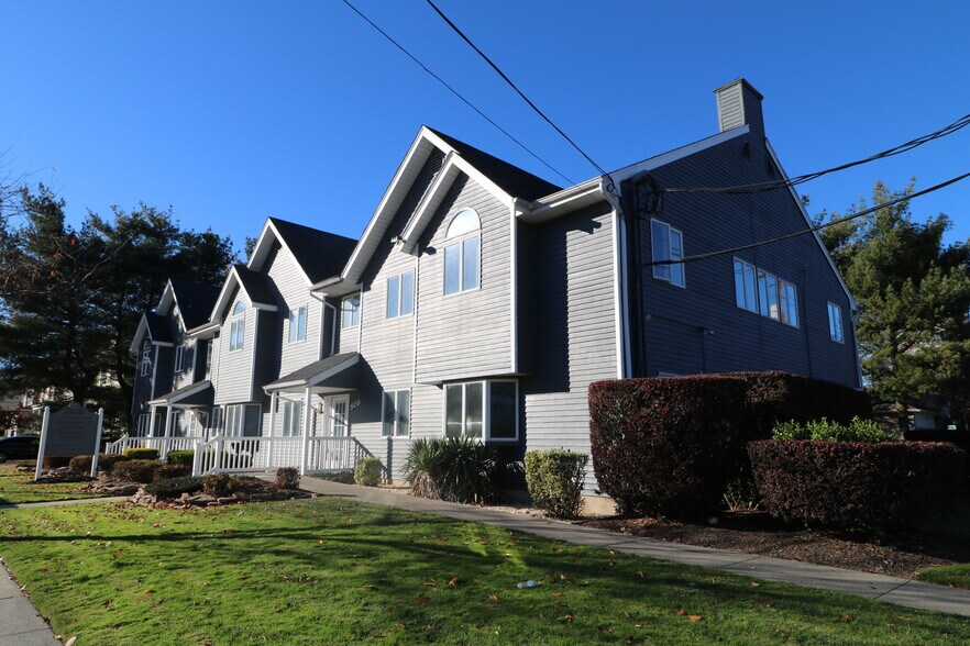 518 Clifton Ave, Clifton, NJ à vendre - Photo du bâtiment - Image 2 de 12