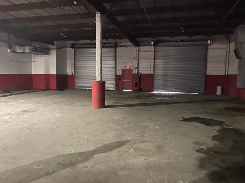 145 E Mineola Ave, Valley Stream, NY à vendre - Photo intérieure - Image 2 de 5