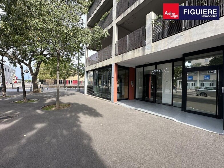 Office in Aix-en-Provence for lease - Building Photo - Image 2 of 9