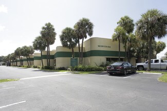 Plus de détails pour 160 SW 12th Ave, Deerfield Beach, FL - Local d'activités à louer