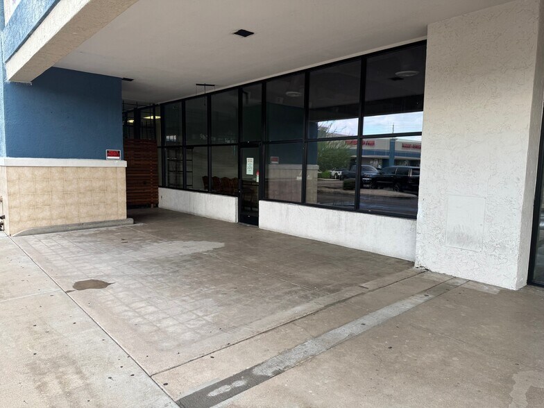 7802-7830 N 12th St, Phoenix, AZ à louer - Photo du bâtiment - Image 3 de 16