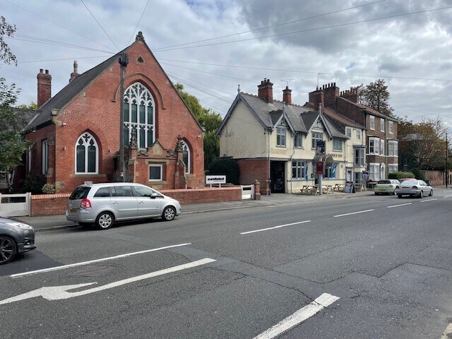Main Street, York à vendre - Photo du bâtiment - Image 2 de 2