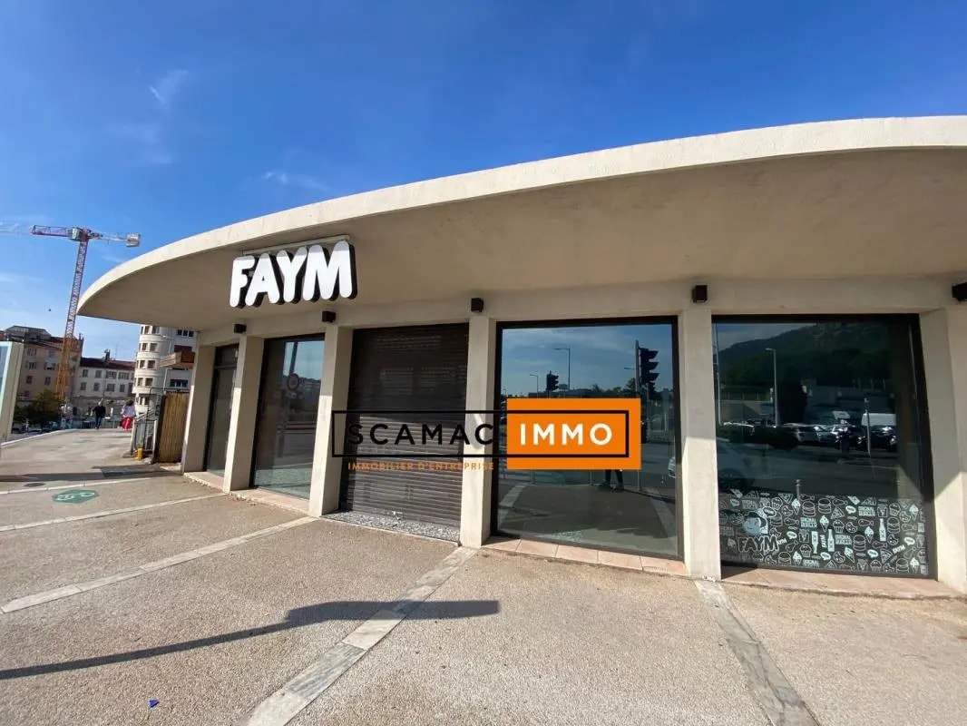 Retail in Toulon for lease Building Photo- Image 1 of 9