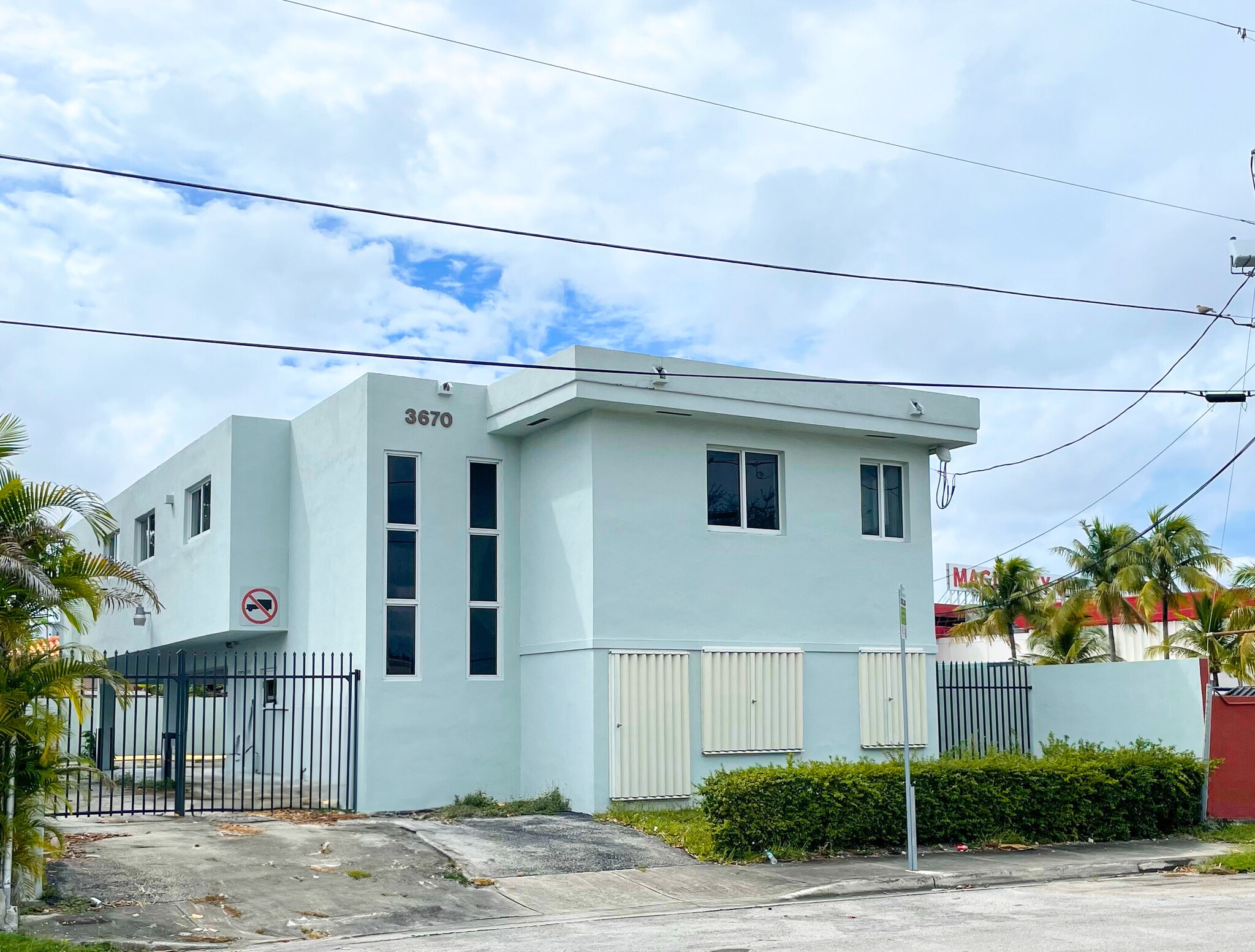 3670 NW 6th St, Miami, FL for lease Building Photo- Image 1 of 25