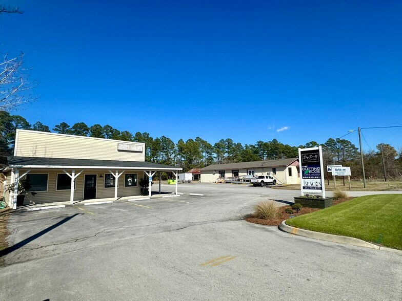 618 Main St, Bayboro, NC à vendre - Photo du bâtiment - Image 2 de 25