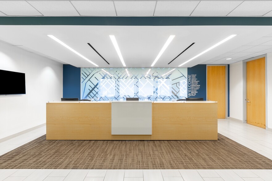 400 Continental Blvd, El Segundo, CA à louer - Photo intérieure - Image 2 de 30