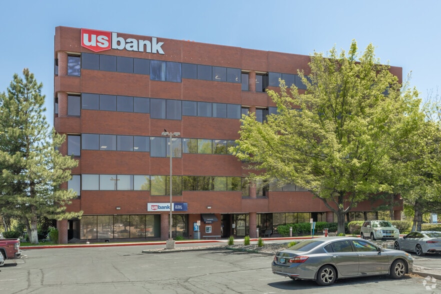 5190 Neil Rd, Reno, NV à louer - Photo du bâtiment - Image 3 de 10