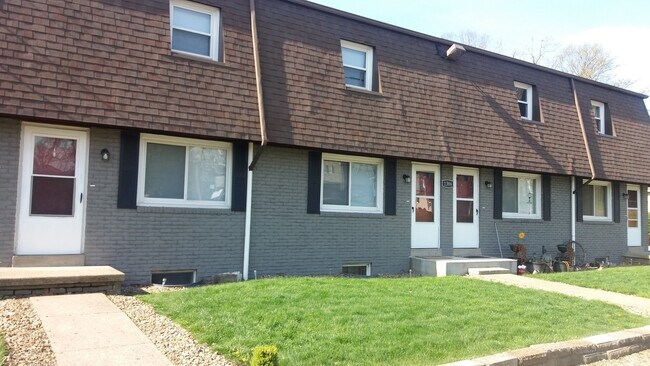 Plus de détails pour 1386 Lincoln Dr, Monaca, PA - Multi-résidentiel à vendre